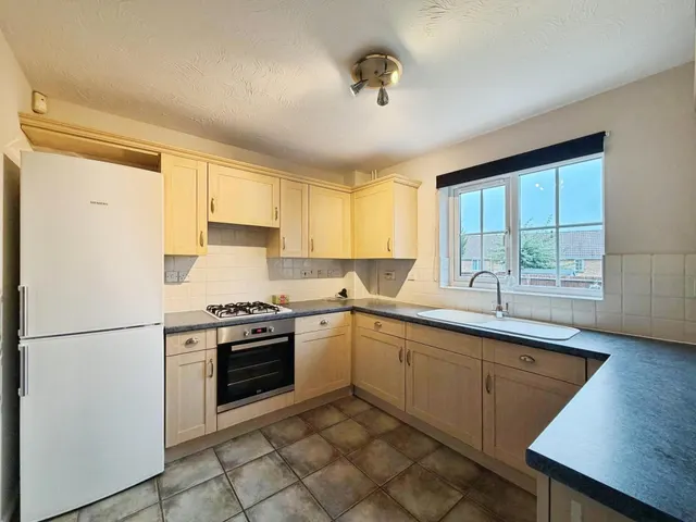 Lomond Way, Great Ashby, SG1, photo 2