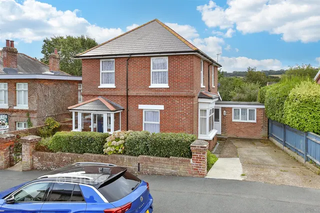 Carter Avenue, Shanklin, PO37, photo 1