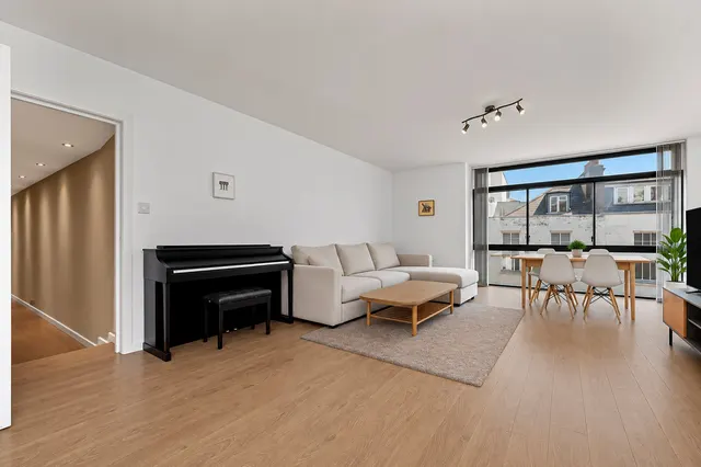 Heath Street, Hampstead Village, NW3, photo 1