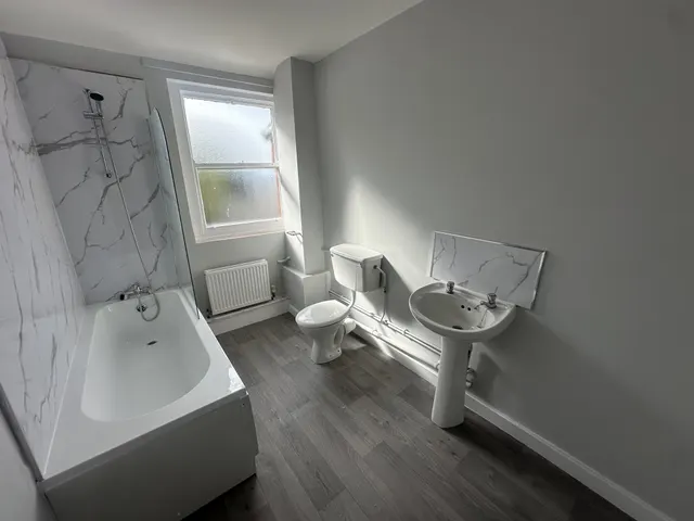 Princes Ave, L8, photo 2