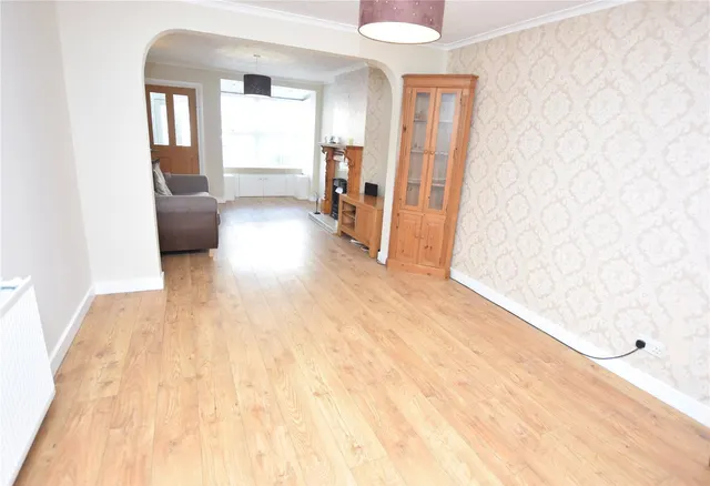 Photo 3 — Somerset Road, Farnborough, Hampshire, GU14 6DP