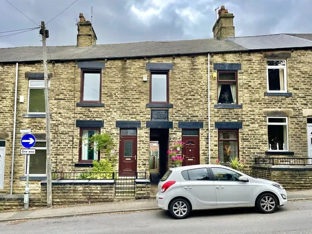 Cemetery Road, Wombwell, Barnsley, S73, photo 1