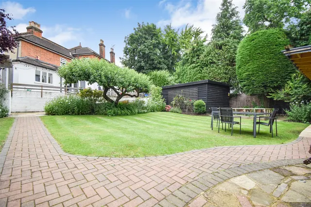 Lansdowne Road, Aldershot, Hampshire, GU11 3ER, photo 1