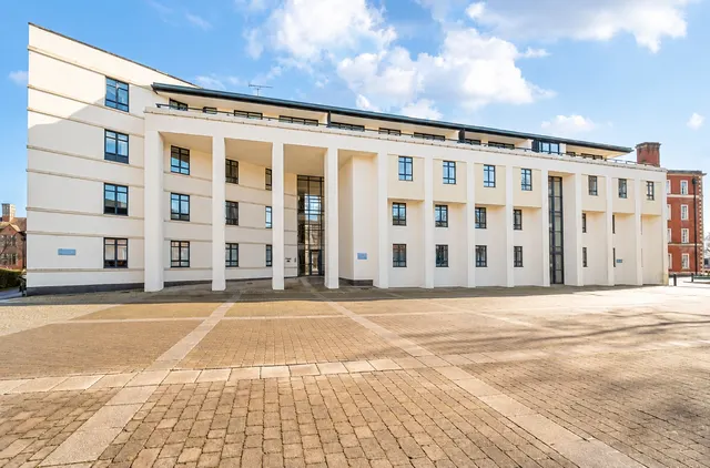 Peninsula Square, Winchester, SO23, photo 1