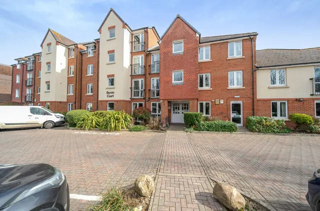 Stockbridge Road, Chichester, PO19, photo 1