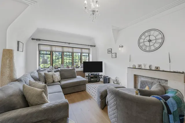 Wildcroft Road, London, SW15, photo 2