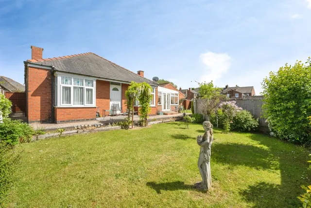Alexandra Road, Bircotes, Doncaster, photo 1