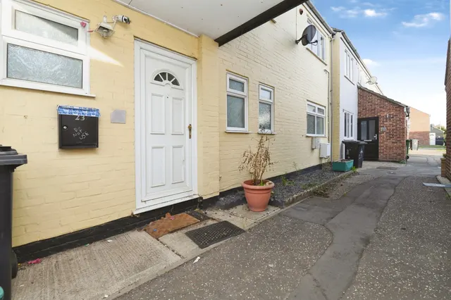 Hillary Close, Heybridge, CM9, photo 1