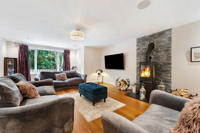 Lakeside Road, Lymm, photo 3