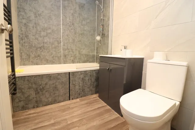 Portland Street, Darwen, BB3, photo 2