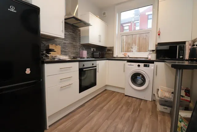 Portland Street, Darwen, BB3, photo 1
