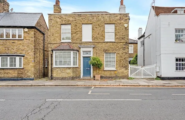 Church Street, Hampton, TW12, photo 1