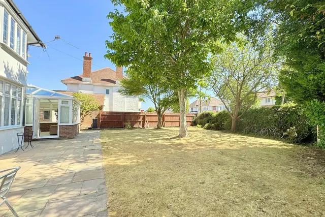Thistlebarrow Road, BH7, photo 3