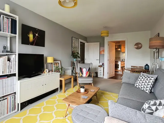Coxhill Way, Aylesbury, HP21, photo 3
