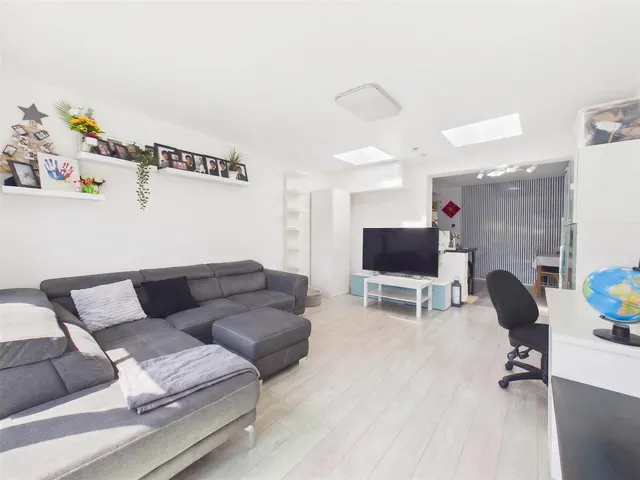 Photo 2 — Gonville Crescent, Northolt, UB5 4SJ