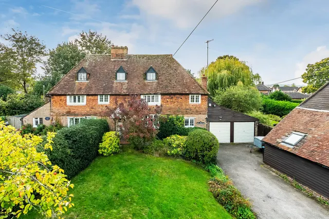 Newchapel Road, Lingfield, RH7, photo 1