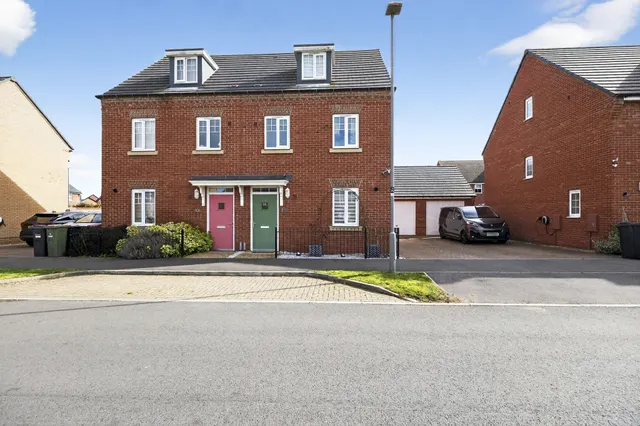 Port Line Road, Brooklands, MK10, photo 1