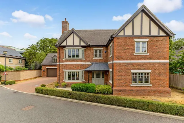 Vawser Crescent, Peterborough, Cambridgeshire, PE3 6FU, photo 1