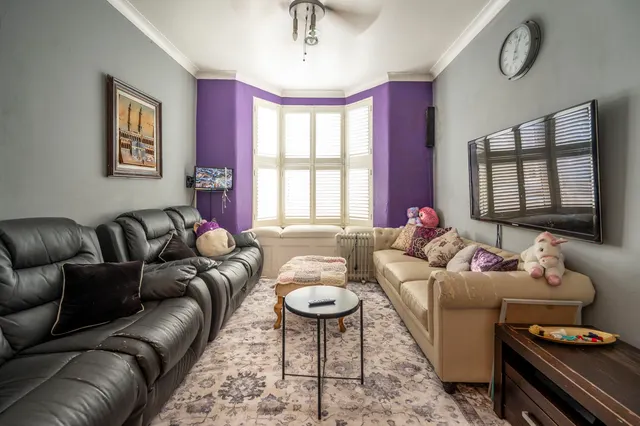 Photo 2 — 41 Sunnyside Road, London
