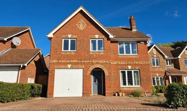 Nelson Walk, Epsom, KT19, photo 1