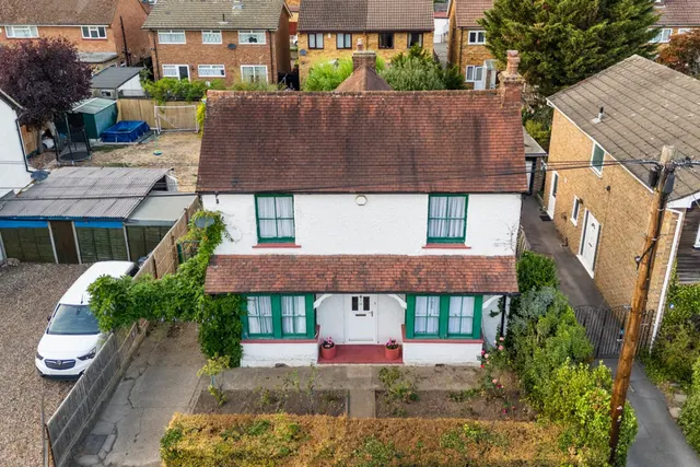 Westfield Road, Slough, photo 1