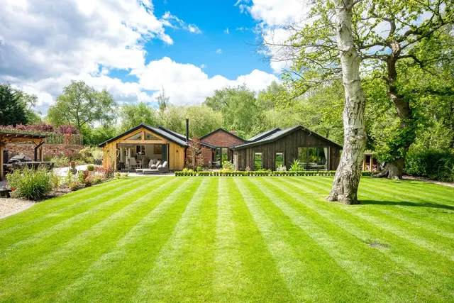 Knutsford Road, Alderley Edge, Cheshire, SK9 7SF, photo 1
