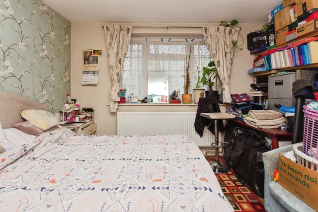 Photo 2 — Princes Drive, Harrow