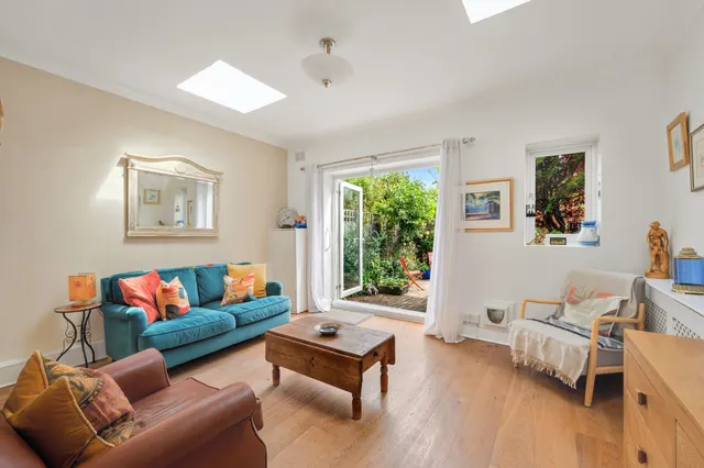 Sydney Road, Raynes Park, SW20, photo 3