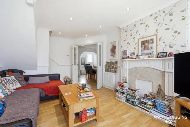 Photo 3 — Hayle, East Tilbury, RM18 8RN