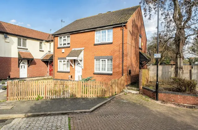 Allhallows Road, London, E6, photo 1