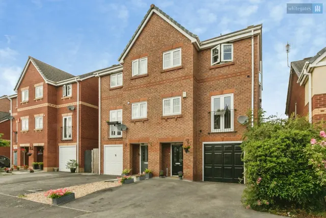 Mottram Drive, Nantwich, CW5, photo 1