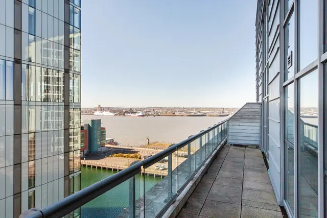 William Jessop Way, Liverpool, L3, photo 2