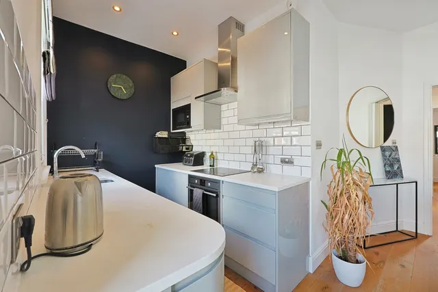 Photo 3 — Marney Road, Battersea, London, SW11