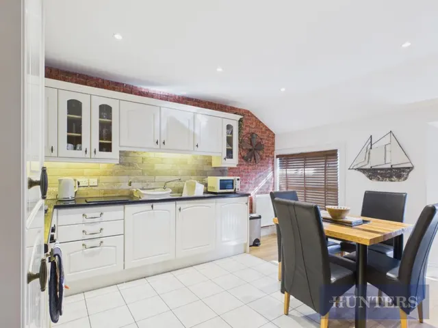 Castle Road, Scarborough, YO11, photo 3