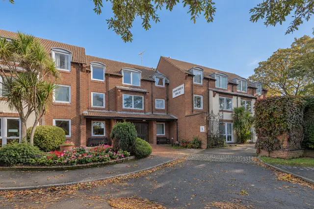 Hunting Gate, Birchington, CT7, photo 1
