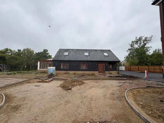 Oakley House Thorn Road, Houghton Regis, Dunstable, Dunstable, LU5 6JQ, photo 1