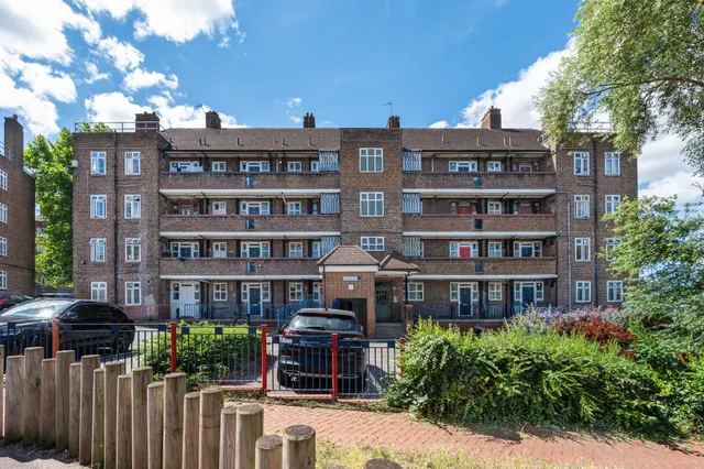 14 Povey House, Tulse Hill, London, photo 1