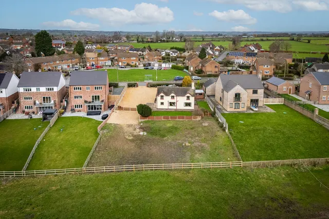 New Farm, Woodseaves, photo 2