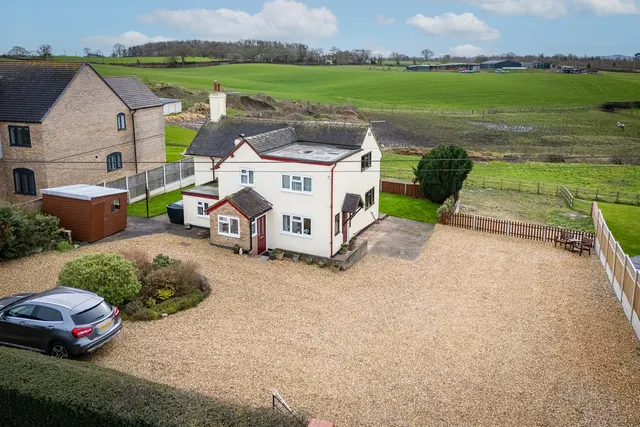 New Farm, Woodseaves, photo 1