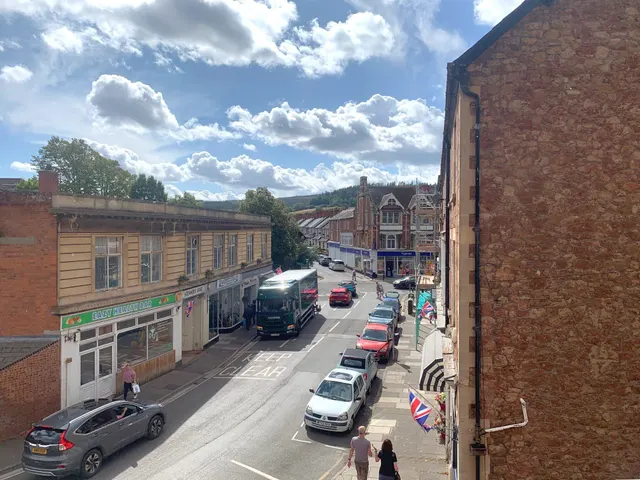 Blenheim Road, Minehead, TA24, photo 3