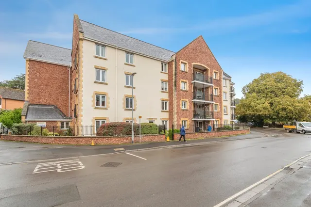 Blenheim Road, Minehead, TA24, photo 1