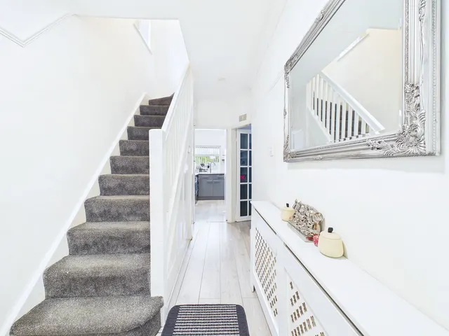 Photo 3 — Narborough Road, Rowley Fields, LE3