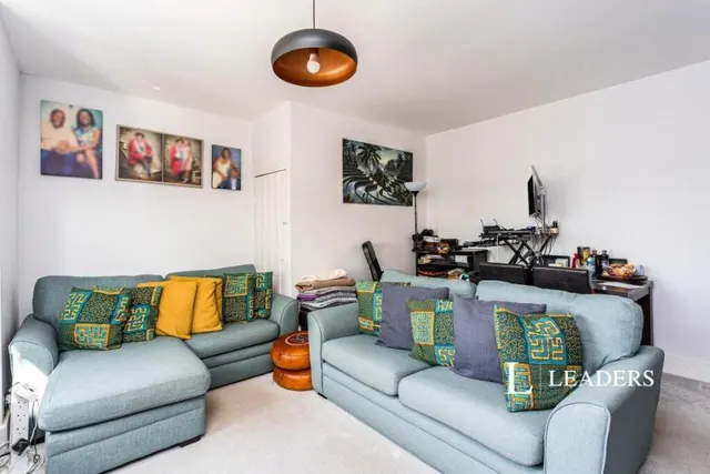 Slimbridge Road, Burgess Hill, RH15, photo 3