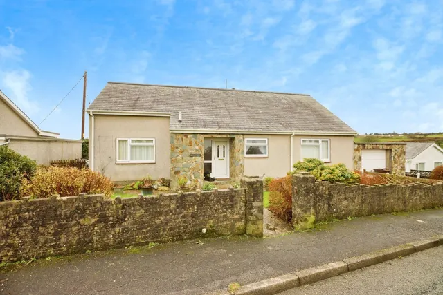 Llanbedrog, LL53, photo 1