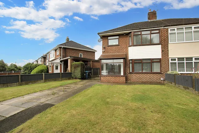 Warrington Road, Widnes, WA8, photo 1