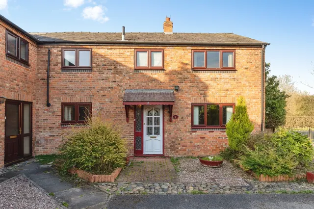 Bretton Court Mews, Bretton, Chester, photo 1