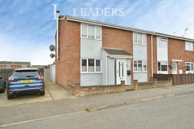 Don Court, Witham, CM8, photo 1