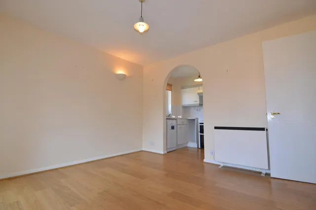 Horatio Avenue, Warfield, RG42, photo 2