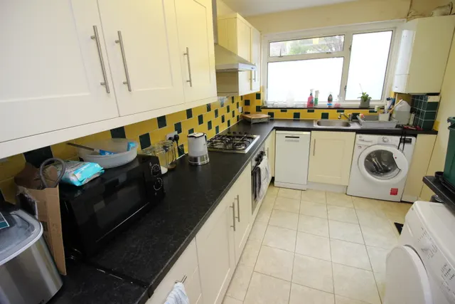 Brinkley Road, Worcester Park, KT4, photo 3