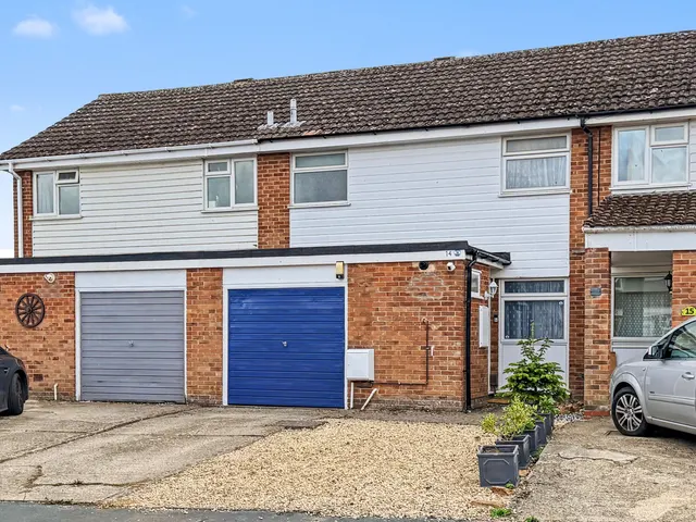 Woodgate Close, Grove, OX12, photo 1